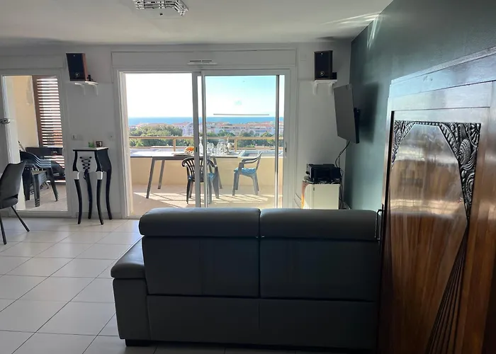 Vue Mer, Secteur Des Plages, T3 De Standing Climatise Avec Grande Terrasse *